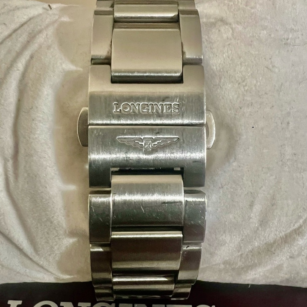 Longines Conquest V.H.P. Date Designer Classic Men’s Watch - Picture 5 of 8